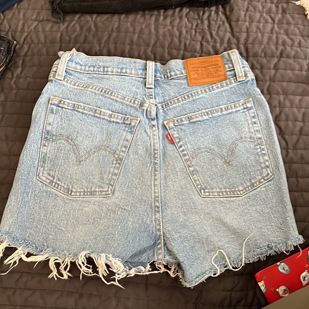 Levi Ribcage Shorts - Picture 2 of 2